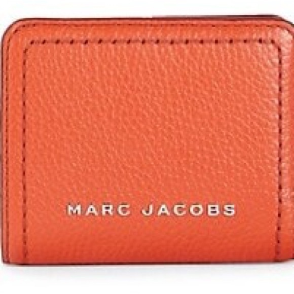 Marc Jacobs bifold wallet - Picture 5 of 6
